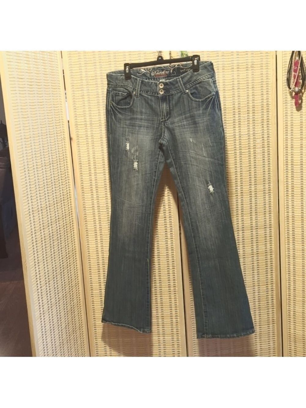 Refuge knockout skinny boot jeans size 12 L Nwot distressed